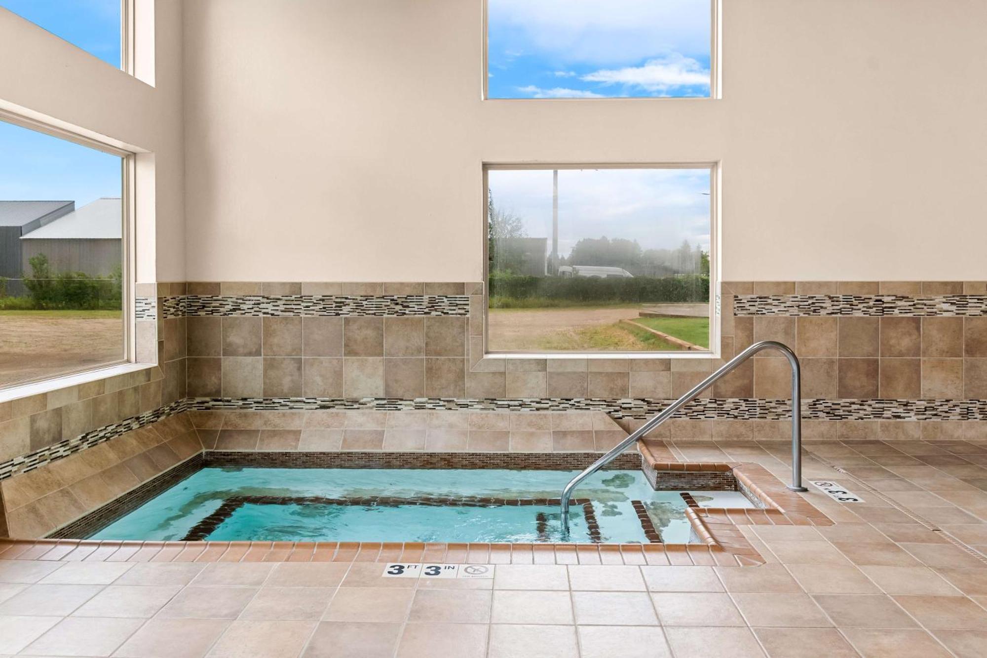 Heartland Inn & Suites, Surestay Collection By Best Western Park Rapids Eksteriør billede