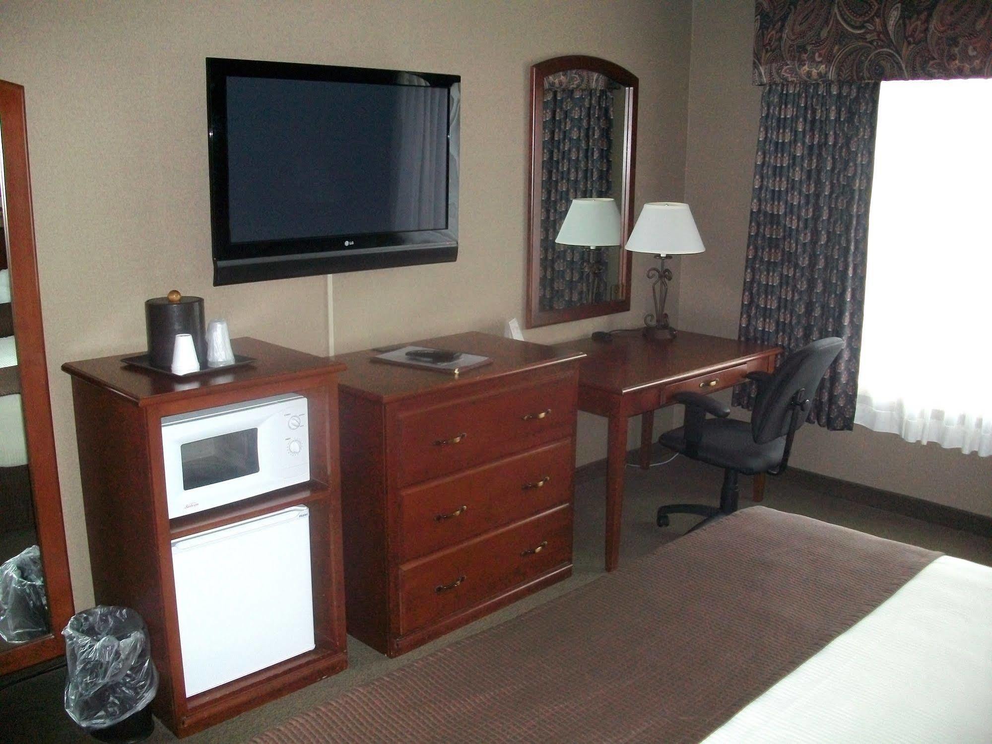 Heartland Inn & Suites, Surestay Collection By Best Western Park Rapids Eksteriør billede
